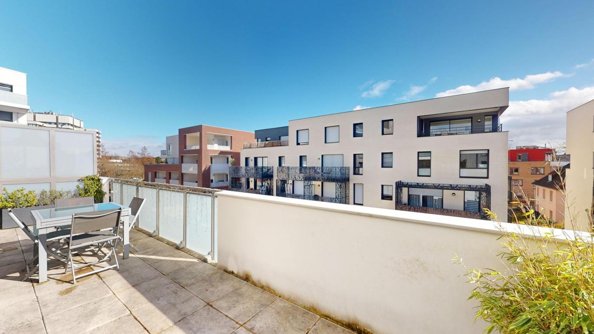 Cityheart Constellation Avec Parking Strasbourg Exterior photo